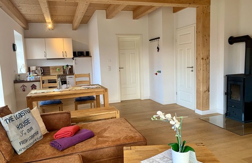 Gross Schwansee House | Relaxing Retreat: Starfish, Waves & Beach Bliss Awaits