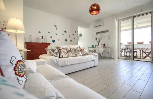 Santa Maria di Leuca House | Oceanfront Bliss at Starfish Apt - 4-Star Rated Retreat