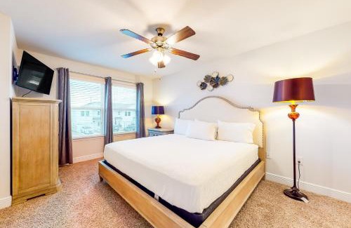 Thomas Drive House | Relax at Starfish in the Sand with Family-Friendly Amenities