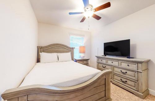 Thomas Drive House | Relax at Starfish in the Sand with Family-Friendly Amenities