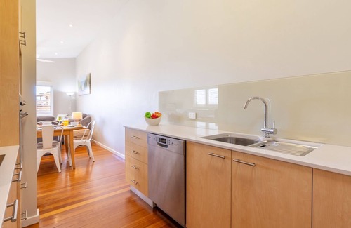 Shoal Bay House | Pet-Friendly Starfish Lodge with Oceanfront Views & Wi-Fi