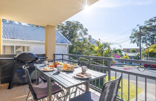 Shoal Bay House | Pet-Friendly Starfish Lodge with Oceanfront Views & Wi-Fi