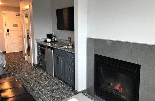 Lincoln City Hotel | Oceanfront Serenity at Starfish Manor Hotel - Top Rating!