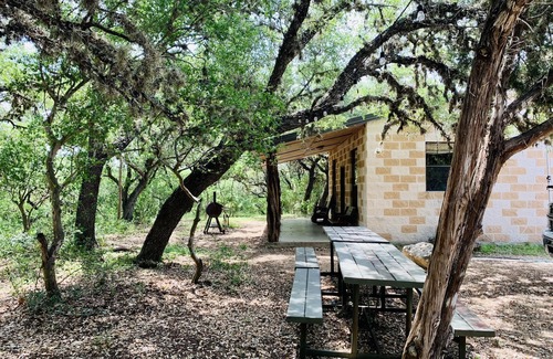 Leakey Cabin | Stargazer Cabin: Cozy Retreat Near Frio River Access