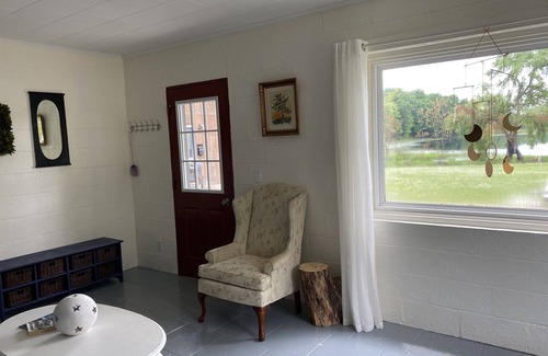 Three Rivers Cottage | Scenic Stargazer Cottage: Lakefront Retreat with Beach Access