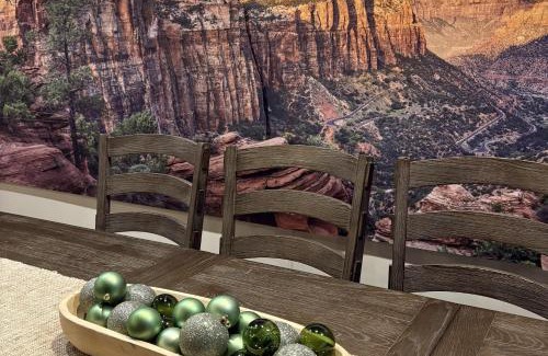 St. George Villa | Stargazer Retreat with Private Hot Tub and Pool Access