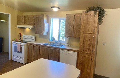 Torrey House | Idyllic Escape @ Fremont River Ranch with 360 Views