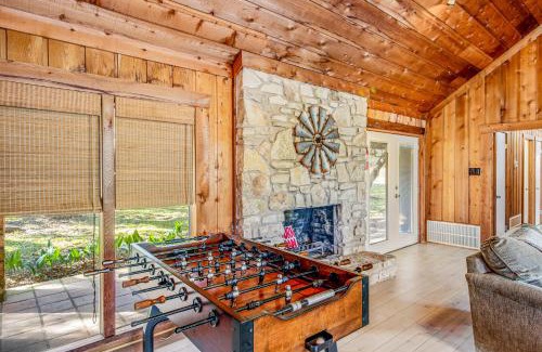 Dripping Springs House | Stargazer Ridge: Family-Friendly Retreat with Pool Access