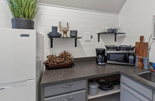 Oil City House | Stargazercaddo Lake Cabin With Kayaks