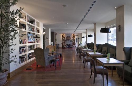 Novoli - San Donato Hotel | Relax at Starhotels Tuscany - 4-Star Pet-Friendly Retreat