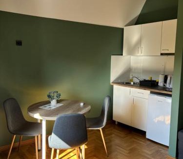 Zemun Apartment | Top-Rated Aleksei Apartmani: Breakfast & Child-Friendly Stay