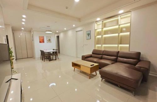 Bac Tu Liem Apartment | Elegant 3-Bedroom Retreat at StarLake Daewoo VIE