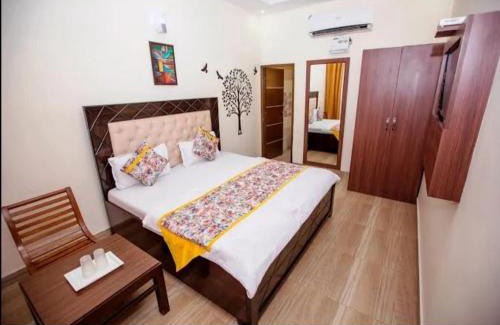 Zirakpur Hotel | Discover Hotel Sunkriti Resort: Pet-Friendly & Family Fun