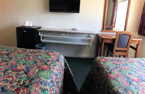 Winnetka Hotel | Family-Friendly Starlight Inn in Canoga Park Awaits You