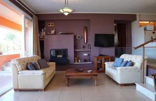Gouvia Apartment | Exceptional StarLight SeaView: Family-Friendly Getaway