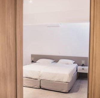 Adelianos Kampos Villa | Cozy StarLight Villa Tropea - 4BD, Steps from the Beach