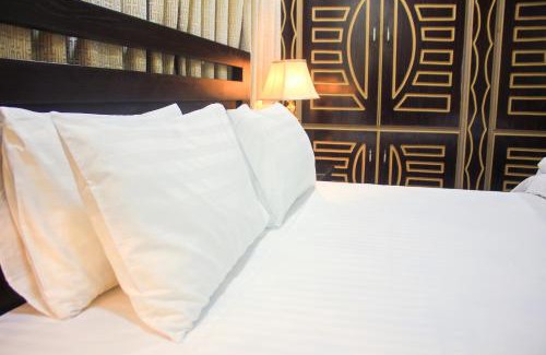 Azad Kashmir Hotel | Eco-Friendly Hotel Astro: Guest Rated 9/10 with Great Amenities