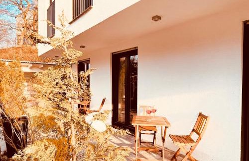 Feldafing Apartment | Seaside Serenity at Starnberger See: Guest Rated 9.4/10