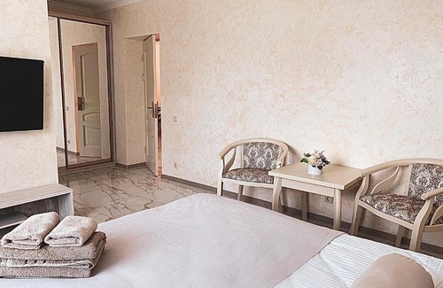 Poltava Oblast Apartment | Discover Starosvetskiy Pan: 10/10 Ratings & Family Amenities