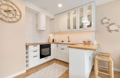 Nowy Port Apartment | Starowiejska 95 Gdańsk | Prestige Beige Apartment with Air Conditioned Living Ro