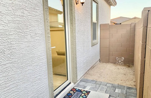 Terracita House | Cozy Stay at Starry Cardinal Stadium Guest House