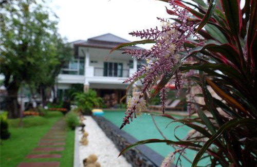San Kamphaeng Villa | Experience Starry Night Villa with Oceanfront Bliss