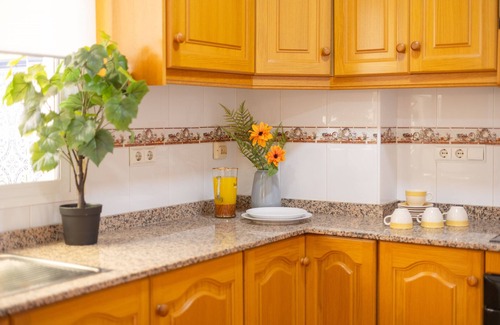 Elche Apartment | Relax at Stars Courtyard by Fidalsa with Pet-Friendly Amenities