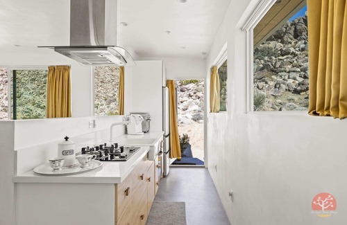Joshua Tree House | Discover The House of Intellect: Pool, Spa & Outdoor Shower