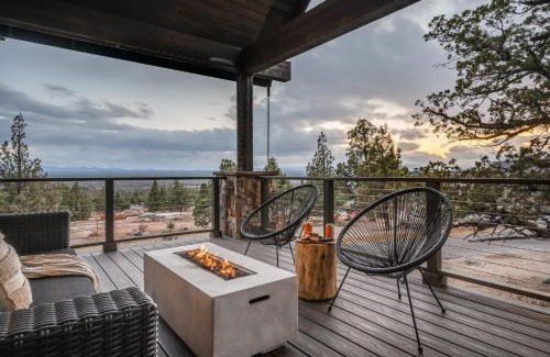 Powell Butte House | Exceptional Starview at Brasada Ranch Resort with Hot Tub