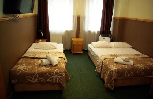 Zory Hotel | Pet-Friendly Stary Młyn: Family Vibes & Breakfast Included