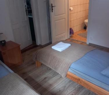 Frysztak House | Pet Friendly Stasiówka Agroturystyczne with Hot Tub & Kitchen