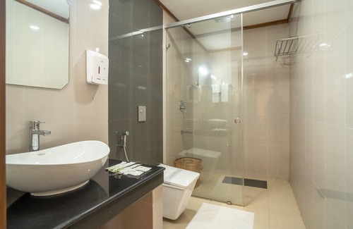 Kannur Hotel | Relax at State Beach Resort & Spa with Family-Friendly Amenities