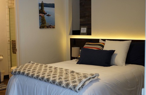 Coeur d'Alene Hotel | State Motel - Unwind with Oceanfront Pool & Spa Access