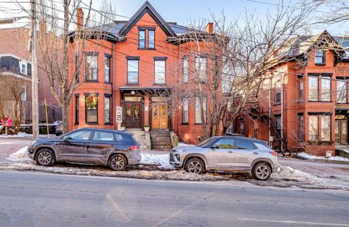 Parkside Apartment | State of Charm - Historic West End Haven