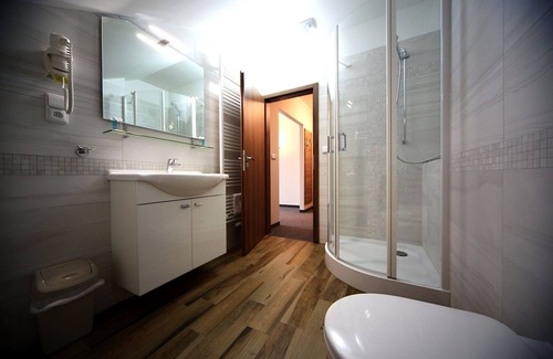 Vsestudy House | Discover Statek 1738: Family-Friendly with Pool & Dining
