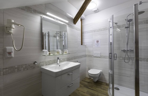 Vsestudy House | Discover Statek 1738: Family-Friendly with Pool & Dining