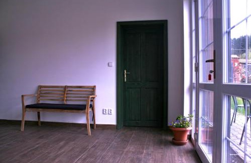 Cim House | Pet-Friendly Retreat at Statek Malčany with Kitchen Access