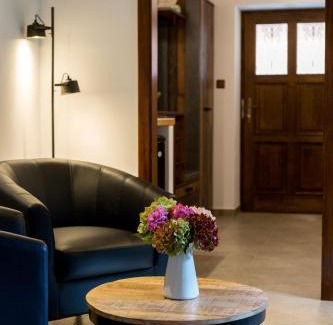 Sloupnice House | Top-Rated Statek Poštolka: Family-Friendly with Dining