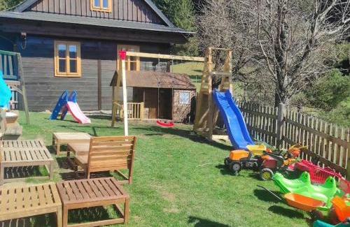 Velke Karlovice House | Guest Rated 9/10: Family-Friendly Statek U Rajmunda