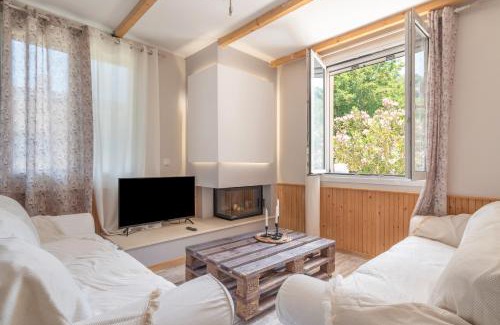 Exanthia House | Stathis Home