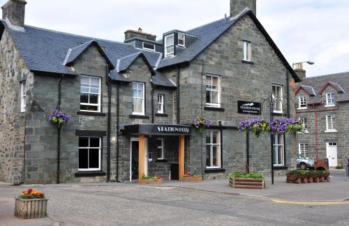 Aberfeldy House | Top-Rated Station House with Breakfast & Hot Tub Access