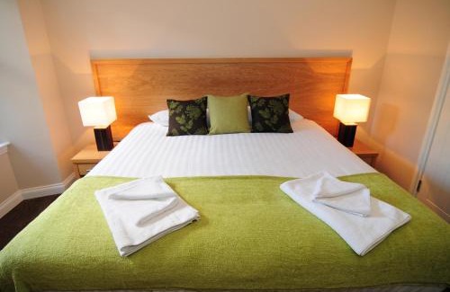 Aberfeldy House | Top-Rated Station House with Breakfast & Hot Tub Access