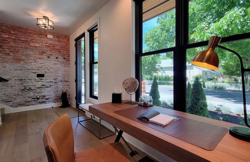 Jacksonville House | Exceptional Station House Suite A - Rated 9.8, Family Friendly