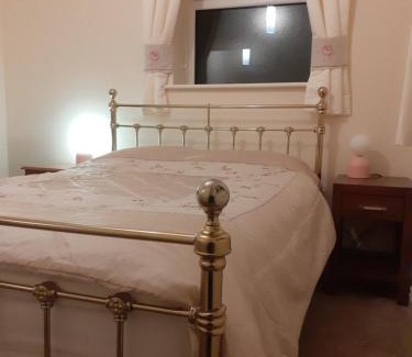 Kidderminster Apartment | Guest Rated Retreat at Station 6B - Family Friendly Getaway