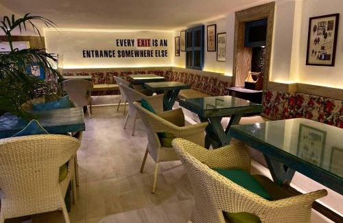 Kanpur Hotel | Convenient Status Business Hotel with Family-Friendly Amenities