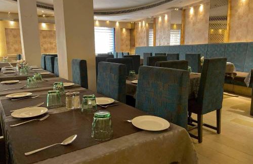 Kanpur Hotel | Convenient Status Business Hotel with Family-Friendly Amenities