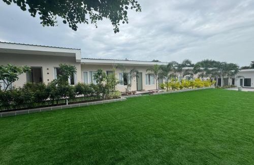 Kanpur Hotel | Family-Friendly Status Club Resort with Top Guest Ratings