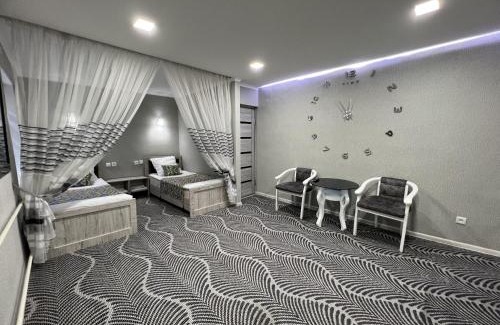 Fergana House | Budget-Friendly Comfort at Status House with Hot Tub