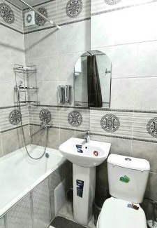 Fergana House | Budget-Friendly Comfort at Status House with Hot Tub