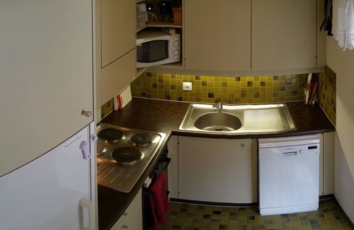 Lauterbrunnen Apartment | Peaceful Retreat Near Staubbachfall with Spa & Hot Tub